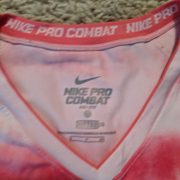 Nike Pro Combat Fitted Shirt - Picture 2 of 4